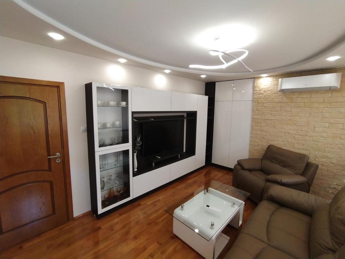 Апартамент Лукс Царевец-Център Veliko Tărnovo Exterior foto