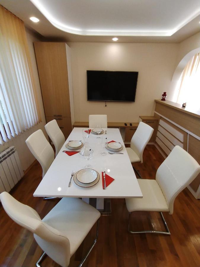 Апартамент Лукс Царевец-Център Veliko Tărnovo Exterior foto